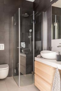 Aranżacja łazienki – nowocześnie i stylowo