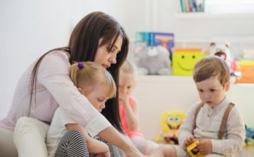 Opiekunka dla dzieci – ile kosztuje?