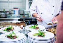 Jakie wybrać urządzenia chłodnicze do gastronomii? Jakie wybrać urządzenia chłodnicze do gastronomii?