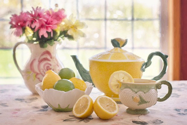Czy sok z cytryny odbarwia tkaniny?