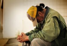 Po czym poznać że ktoś palił marihuanę? Po czym poznać że ktoś palił marihuanę?