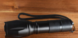Jaką latarkę zabrać na wycieczkę w plener