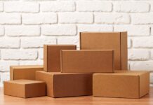 Rodzaje opakowań kartonowych – czym różnią się pudełka klapowe i fasonowe? Pudełka kartonowe